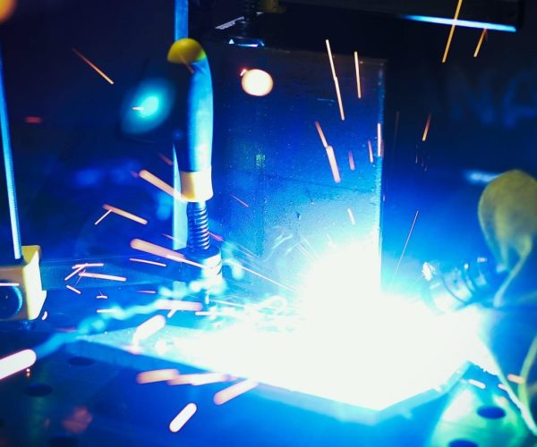 metal-cutting-with-acetylene-torch-in-factory-1.jpg